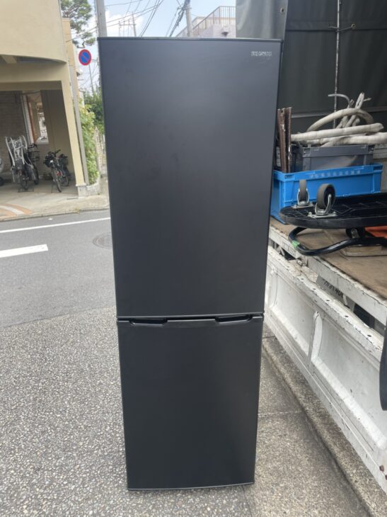 驚きの値段 アイリスオーヤマ 冷蔵庫 2019年製 AF156Z-WE 生活家電