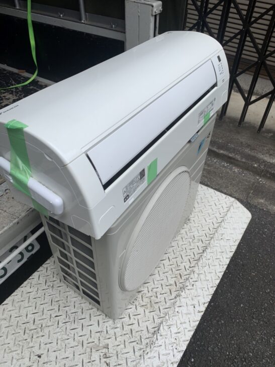 DAIKIN(ダイキン) 2.2kwルームエアコン AN22WEBKS-W の 出張査定依頼 で、大田区へ ｜出張買取MAX