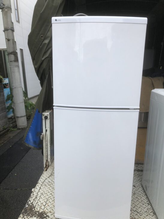 ユーイング 2ドア冷蔵庫 UR-D90F 2014年製 - キッチン家電
