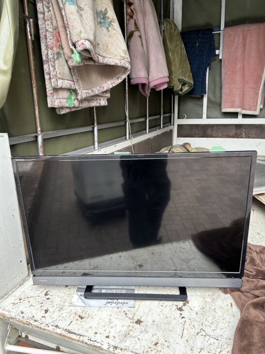 TOSHIBA（東芝）32型液晶テレビ 32V31 2018年製