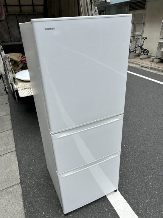 TOSHIBA（東芝）3ドア冷蔵庫 GR-R33S(WT) 2019年製を千代田区のお客様より！ ｜出張買取MAX