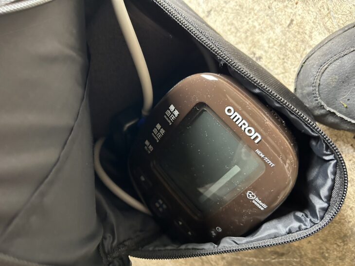 OMRON（オムロン）自動電子血圧計 HEM-7271T