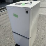 SHARP（シャープ）137L 2ドア冷蔵庫 SJ-GD14F-W 2020年製