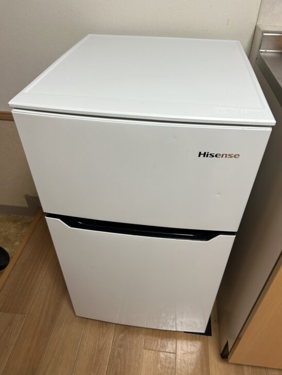 Hisense（ハイセンス）93L 2ドア冷蔵庫 HR-B95A 2019年製