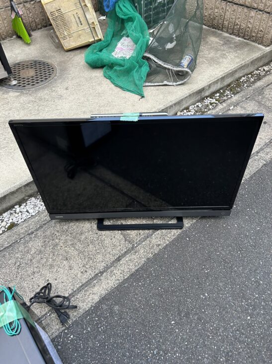 TOSHIBA（東芝）32型液晶テレビ 32V31 2020年製