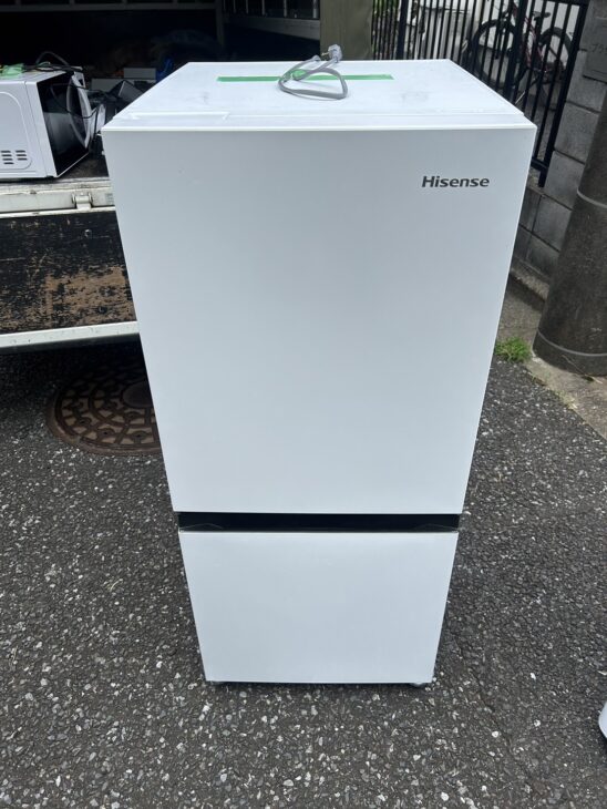 Hisense（ハイセンス）ノンフロン冷凍冷蔵庫 HR-D13E2W 2022年製