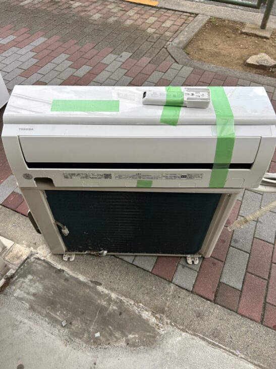 TOSHIBA（東芝）4.0kW ルームエアコン RAS-4012T(W)2022年製