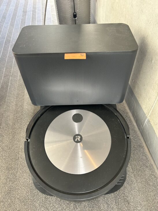 iRobot（アイロボット）Roomba j7+