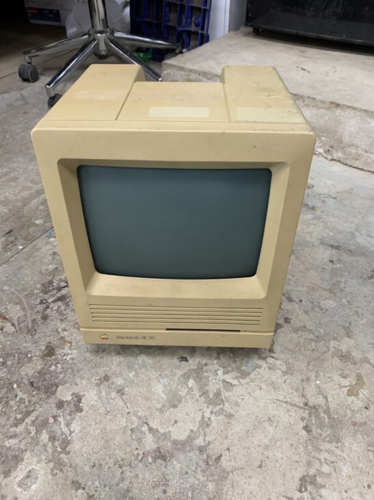 Apple（アップル）コンピューター Macintosh SE/30 M5119